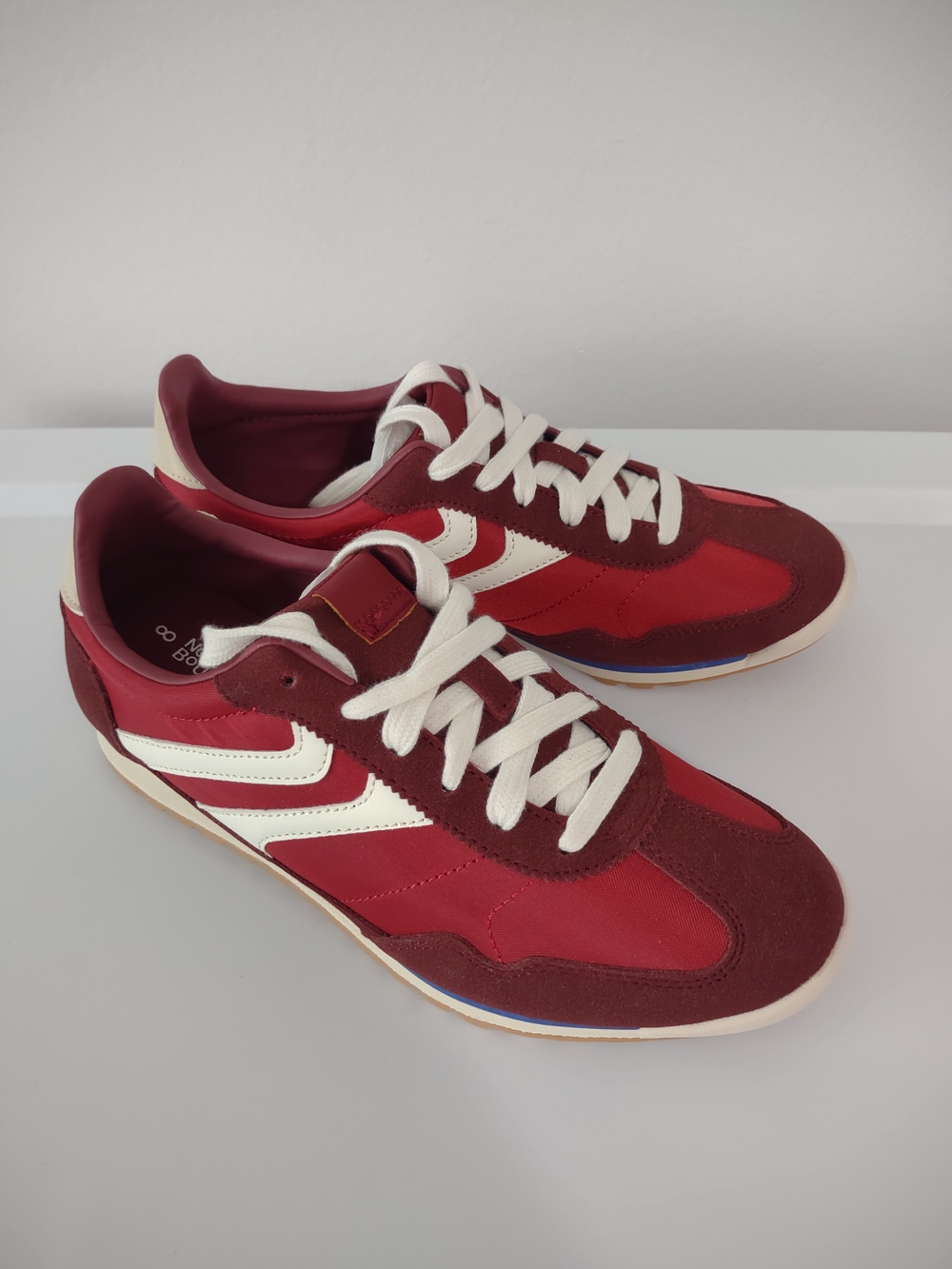 No Boundaries Women's Burgundy and White Retro Sneakers Size 8 - Picture 3 of 7